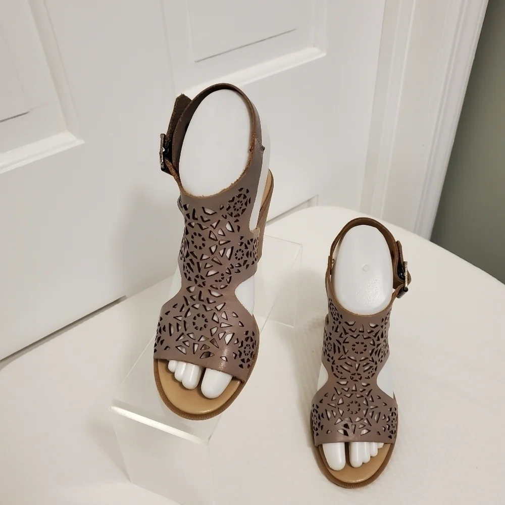 Barbara Barbieri Slingback Cutout Leather Peep Toe Heels Size 6 boho